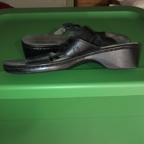 Sandals - Picture 2 of 3